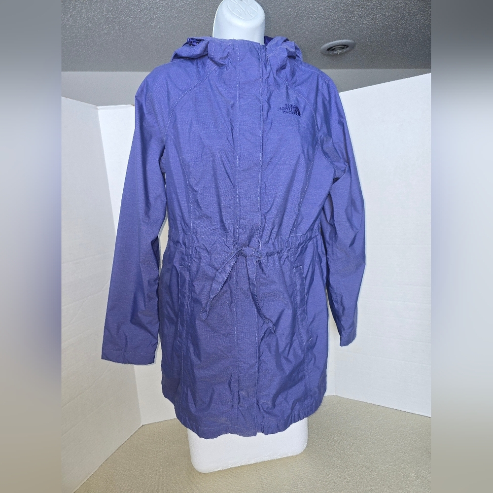 The North Face Lt. Purple Casual Rain Jacket size M